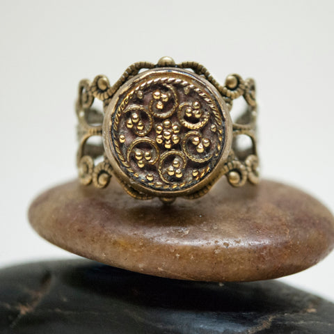 Rope and Ball Geometric Button Ring
